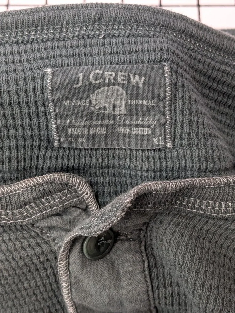 J.Crew Waffle Knit Henley Thermal Long Sleeve Minimalist Outdoor Workwear XLarge
